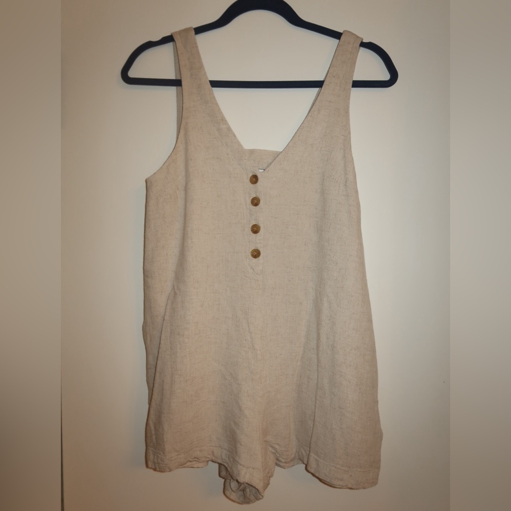 Sleeveless Beige Button-Front Women's Top
